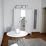 Boutique Loft Fuer Bis Zu 6 Personen Düsseldorf